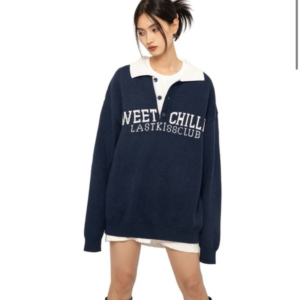 Sweet Chilling Varsity pull over navy blue and white size small